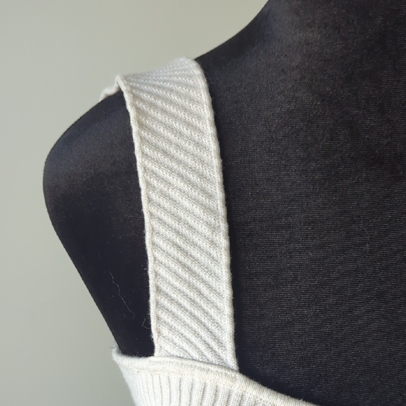 White Ribbed Fitted Tank Top - Picture 4 of 10